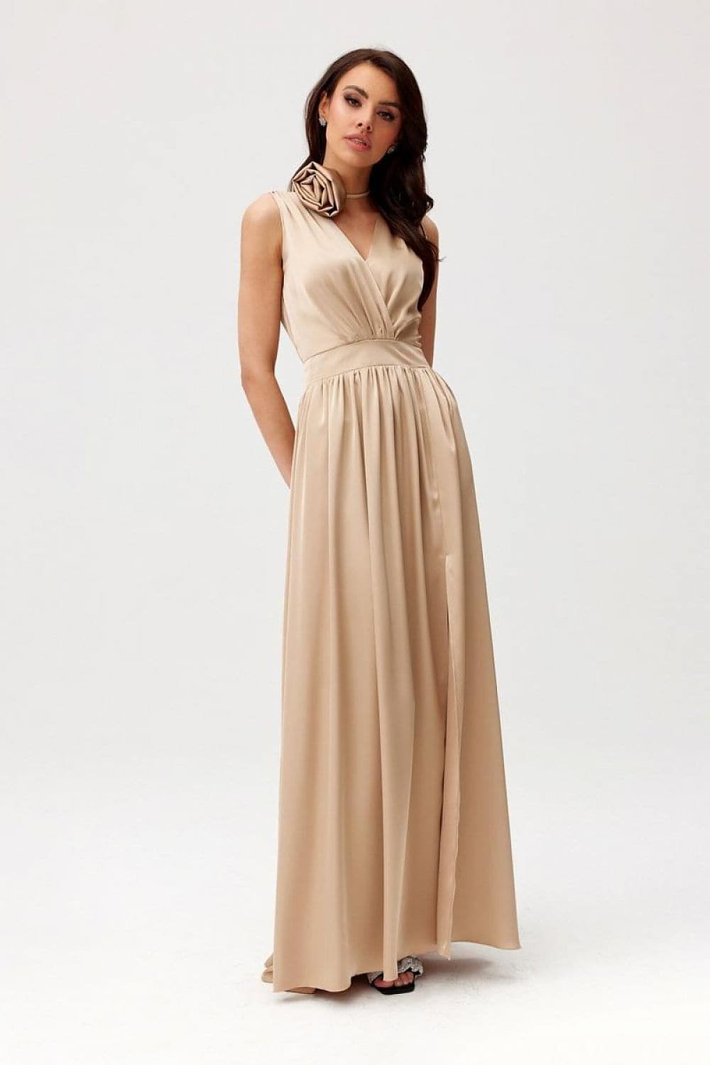 Robe longue pour demoiselle d'honneur en champagne