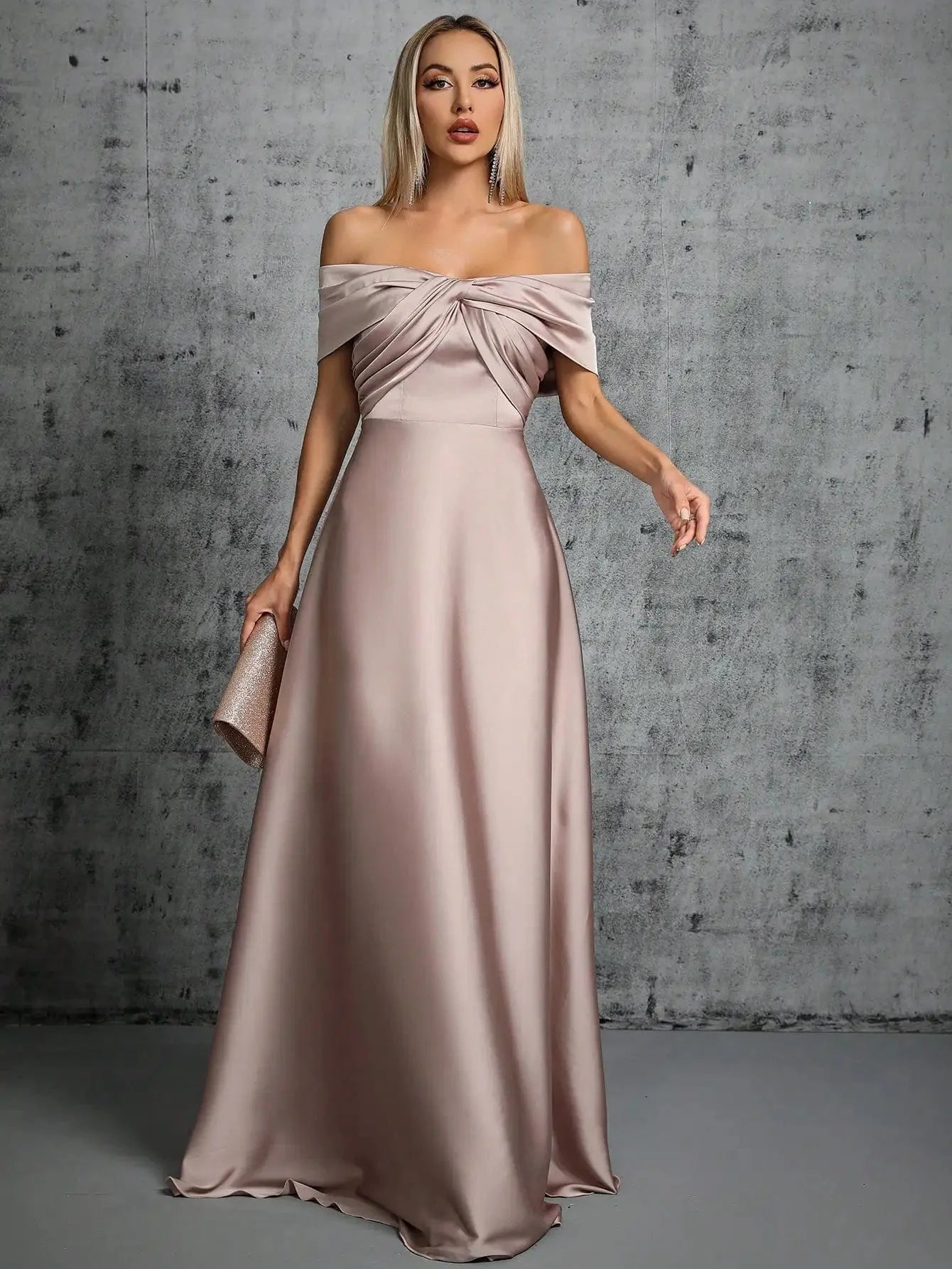 Robe Invitée de Mariage Taupe - Épaules Dénudées